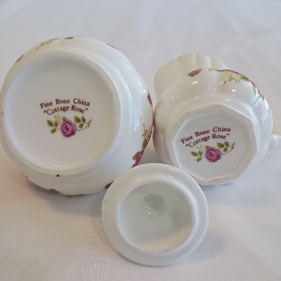 "Cottage Rose" Fine Bone China small Creamer and Sugar with Lid - Picture 2 of 7